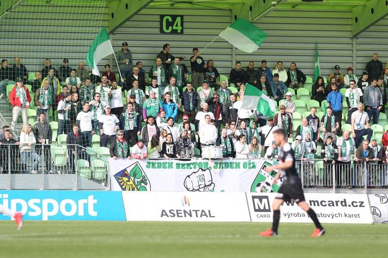 Football. ePojisteni.cz 1 liga. MFK Karvina - FC Hradec Kralove. 30.04.2017