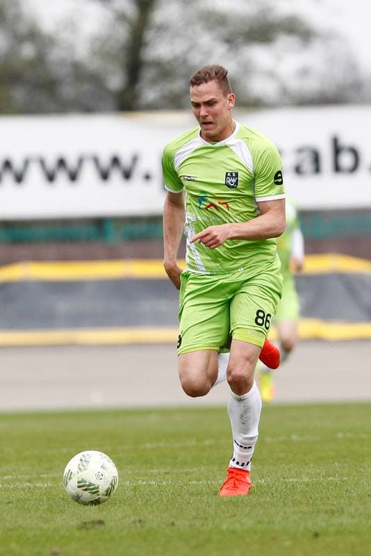 Football. II Liga. ROW Rybnik - Polonia Warszawa. 15.04.2017