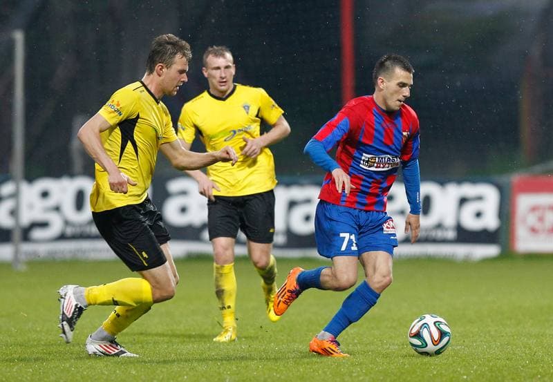 Football. II Liga. Polonia Bytom - Jarota Jarocin. 16.05.2014