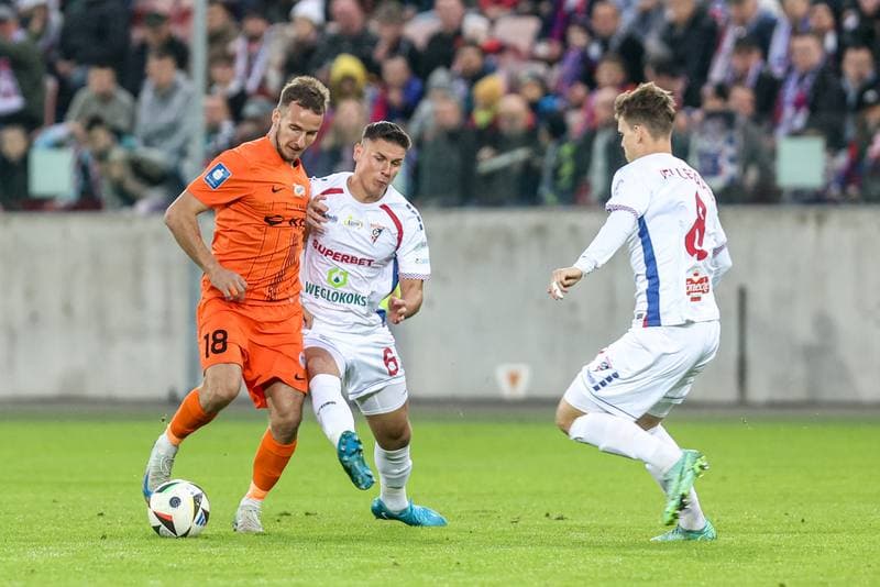 Football. PKO BP Ekstraklasa. Gornik Zabrze - Zaglebie Lubin. 05.10.2024