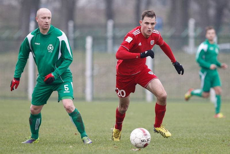 Football. III Liga Opolsko Slaska. Grunwald Ruda Slaska - Piast II Gliwice. 15.11.2014