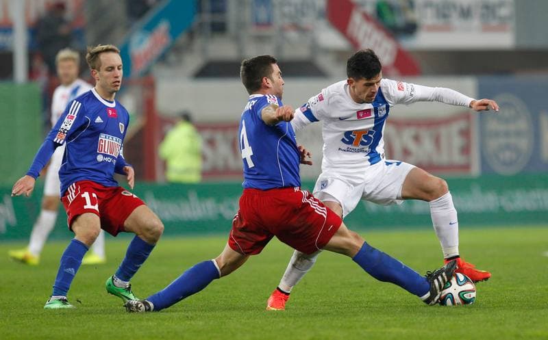 Football. T-Mobile Ekstraklasa. Piast Gliwice - Lech Poznan. 23.11.2014