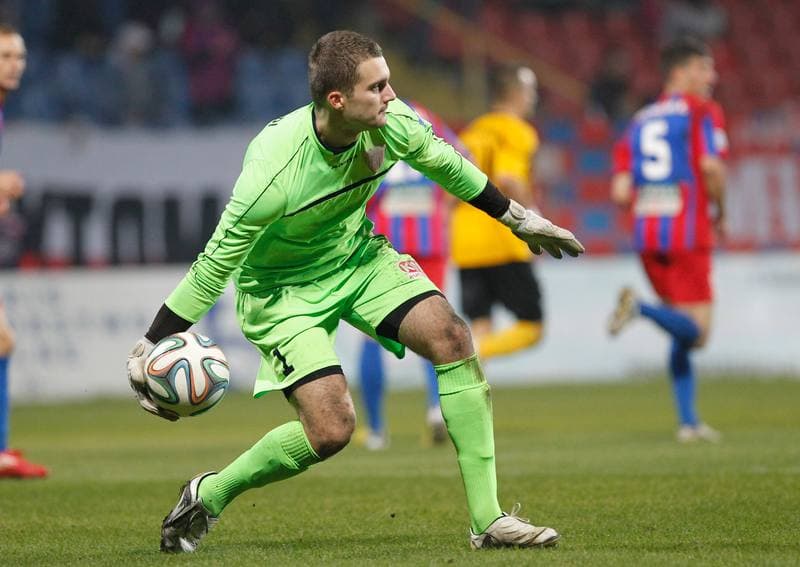 Football. III Liga Opolsko - Slaska. Polonia Bytom - Polonia Laziska Gorne. 11.11.2014