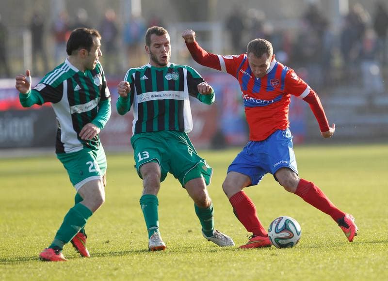 Football. II Liga. Rakow Czestochowa - Energetyk ROW Rybnik. 23.11.2014