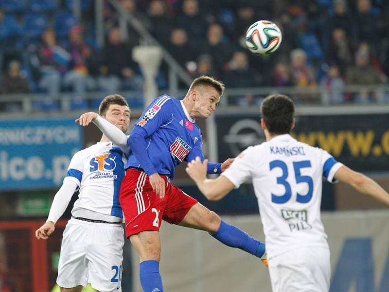 Football. T-Mobile Ekstraklasa. Piast Gliwice - Lech Poznan. 23.11.2014