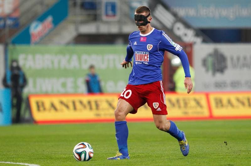 Football. T-Mobile Ekstraklasa. Piast Gliwice - Lech Poznan. 23.11.2014