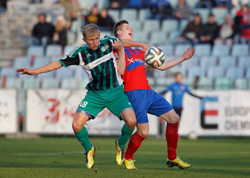 Football. II Liga. Rakow Czestochowa - Energetyk ROW Rybnik. 23.11.2014