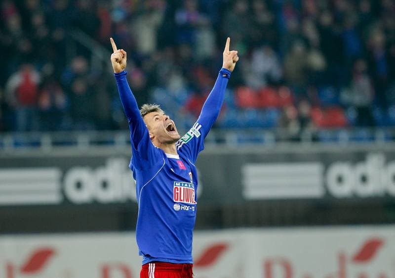 Football. T-Mobile Ekstraklasa. Piast Gliwice - Lech Poznan. 23.11.2014