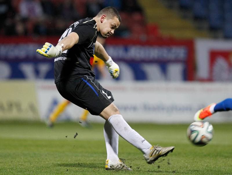Football. III Liga Opolsko - Slaska. Polonia Bytom - Polonia Laziska Gorne. 11.11.2014