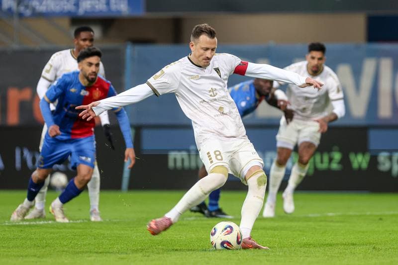 Football. PKO BP Ekstraklasa. Piast Gliwice - Pogon Szczecin. 13.04.2026
