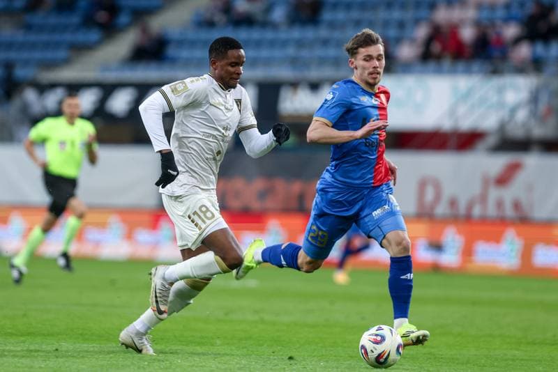 Football. PKO BP Ekstraklasa. Piast Gliwice - Pogon Szczecin. 13.04.2026