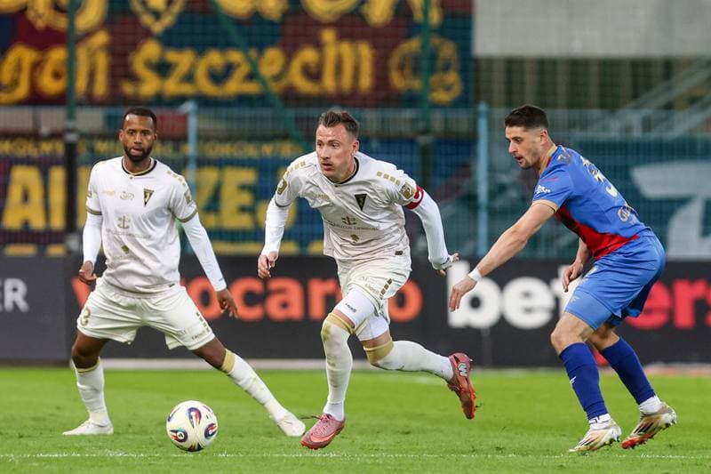 Football. PKO BP Ekstraklasa. Piast Gliwice - Pogon Szczecin. 13.04.2026