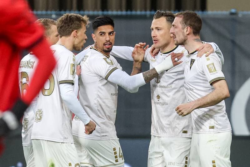 Football. PKO BP Ekstraklasa. Piast Gliwice - Pogon Szczecin. 13.04.2026