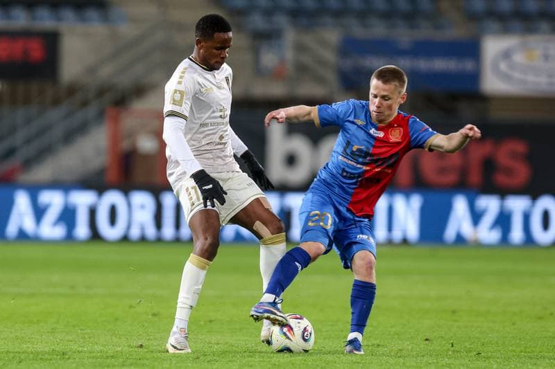 Football. PKO BP Ekstraklasa. Piast Gliwice - Pogon Szczecin. 13.04.2026