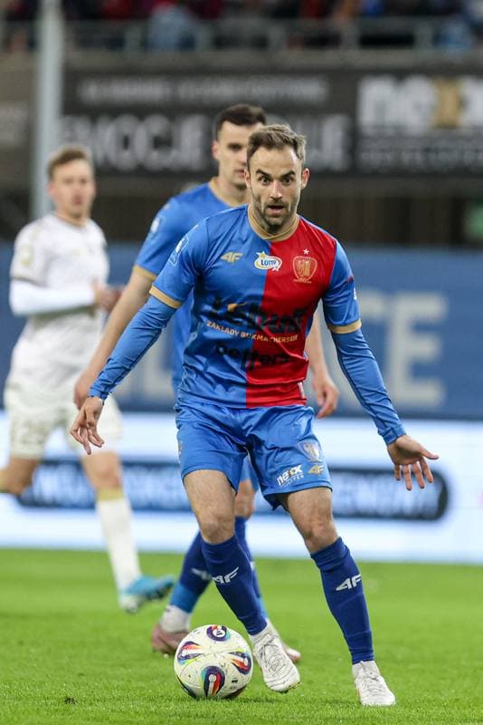 Football. PKO BP Ekstraklasa. Piast Gliwice - Pogon Szczecin. 13.04.2026