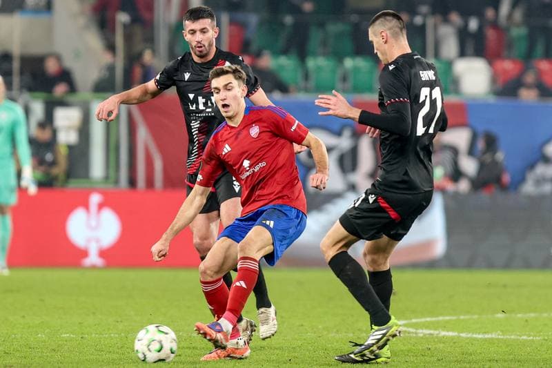 Football. UEFA Conference League. Rakow Czestochowa - Zrinjski Mostar. 11.12.2025