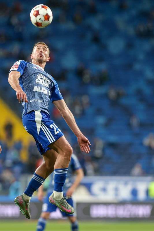 Football. Betclic I liga. Ruch Chorzow - Wieczysta Krakow. 11.04.2026