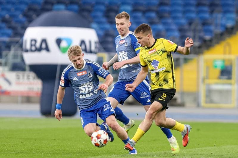 Football. Betclic I liga. Ruch Chorzow - Wieczysta Krakow. 11.04.2026