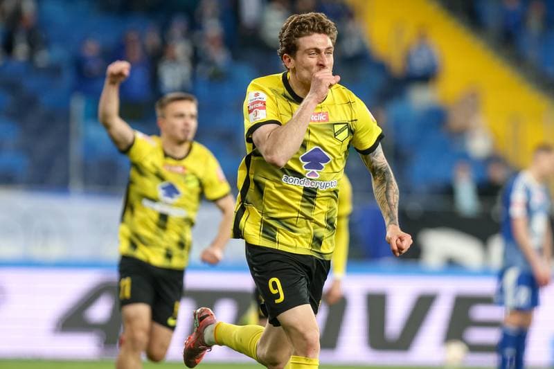 Football. Betclic I liga. Ruch Chorzow - Wieczysta Krakow. 11.04.2026