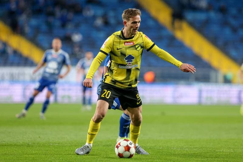 Football. Betclic I liga. Ruch Chorzow - Wieczysta Krakow. 11.04.2026