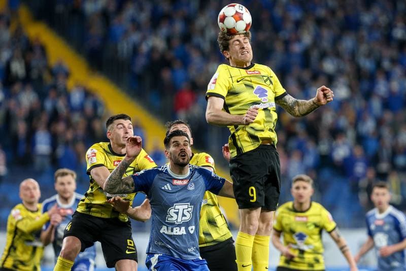 Football. Betclic I liga. Ruch Chorzow - Wieczysta Krakow. 11.04.2026