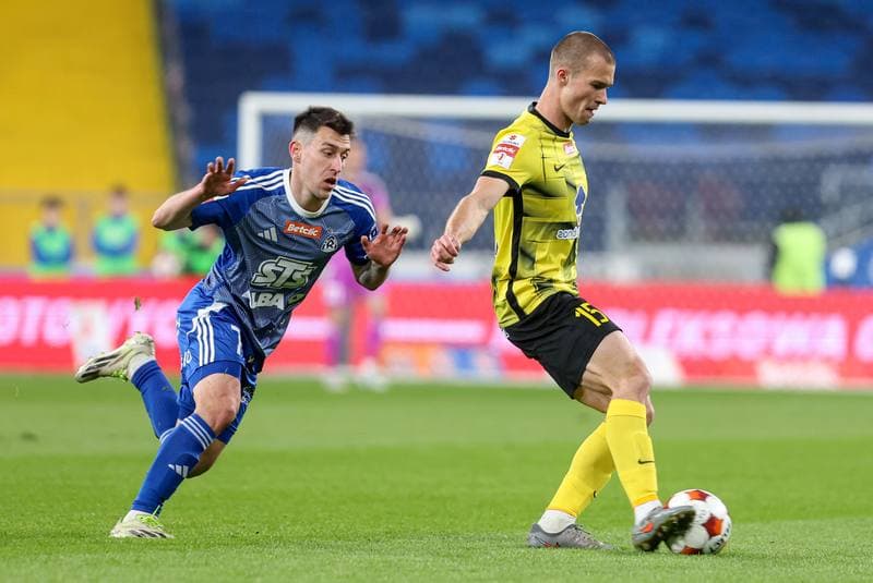 Football. Betclic I liga. Ruch Chorzow - Wieczysta Krakow. 11.04.2026