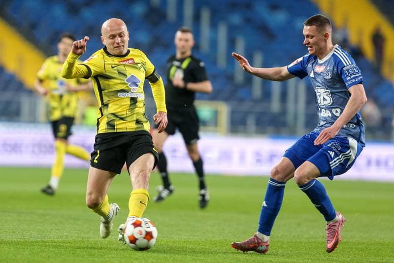 Football. Betclic I liga. Ruch Chorzow - Wieczysta Krakow. 11.04.2026