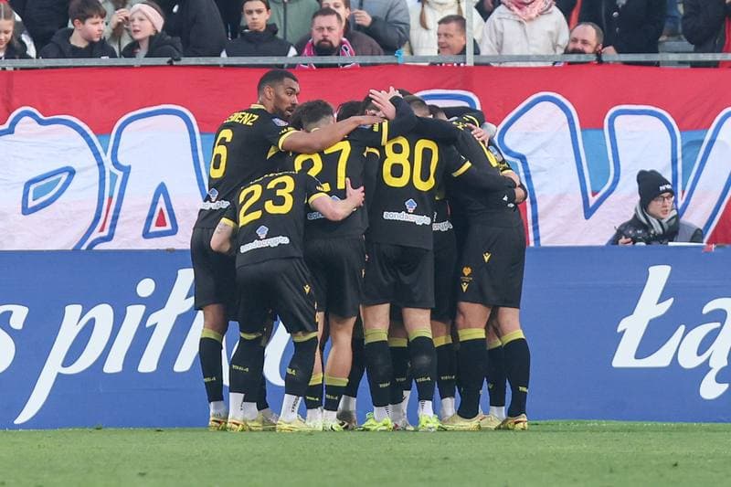Football. STS Puchar Polski. Rakow Czestochowa - GKS Katowice. 09.04.2026