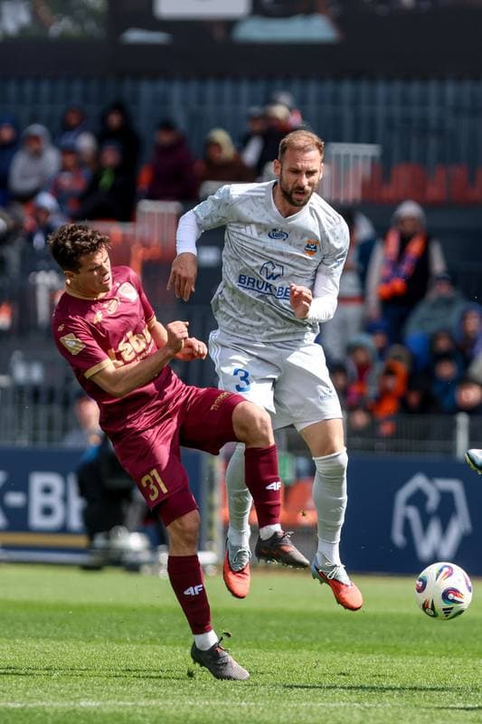 Football. PKO BP Ekstraklasa. Bruk-Bet Termalica Nieciecza - Piast Gliwice. 06.04.2026