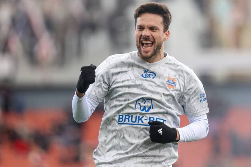Football. PKO BP Ekstraklasa. Bruk-Bet Termalica Nieciecza - Piast Gliwice. 06.04.2026