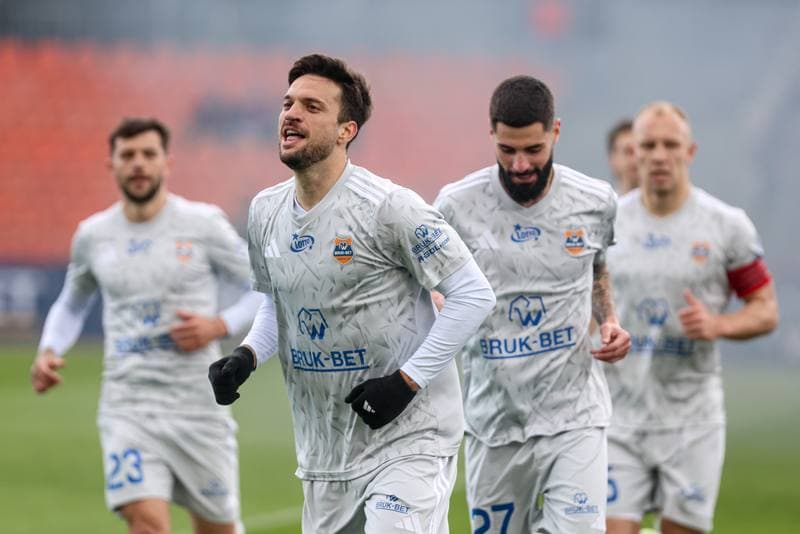 Football. PKO BP Ekstraklasa. Bruk-Bet Termalica Nieciecza - Piast Gliwice. 06.04.2026