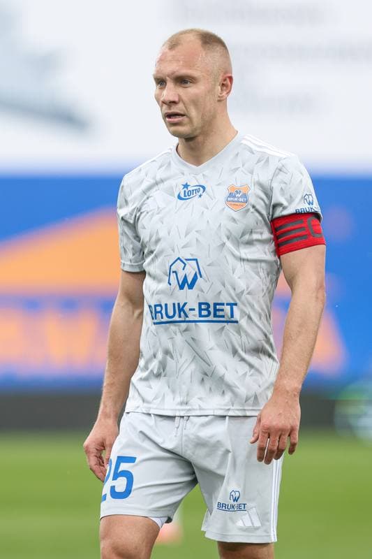 Football. PKO BP Ekstraklasa. Bruk-Bet Termalica Nieciecza - Piast Gliwice. 06.04.2026