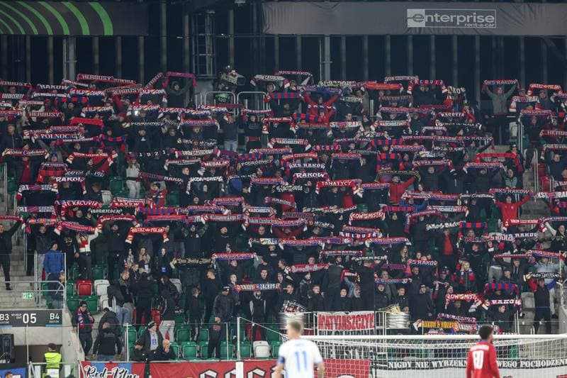 Football. UEFA Conference League. Rakow Czestochowa - Universitatea Craiova. 02.10.2025