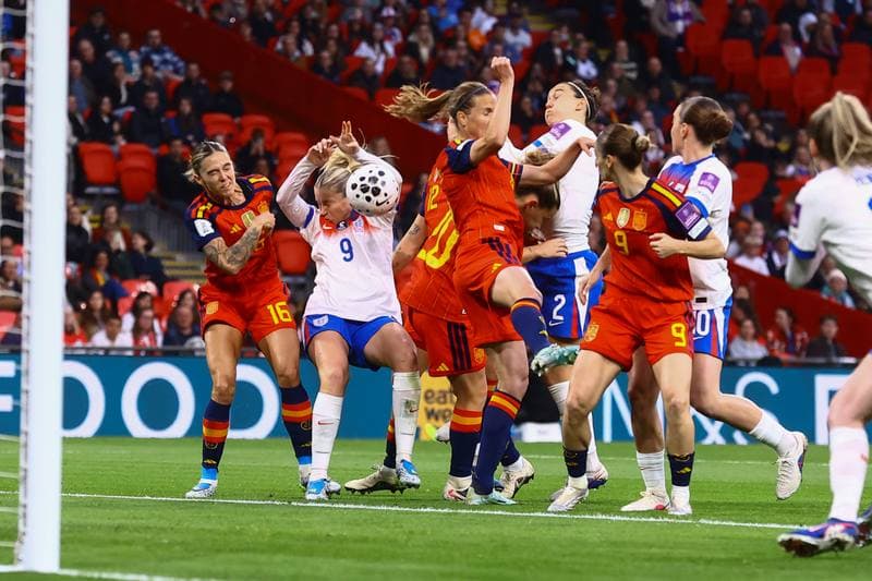Football. FIFA Women's World Cup Qualifier. England Women - Spain Women. 14.04.2026