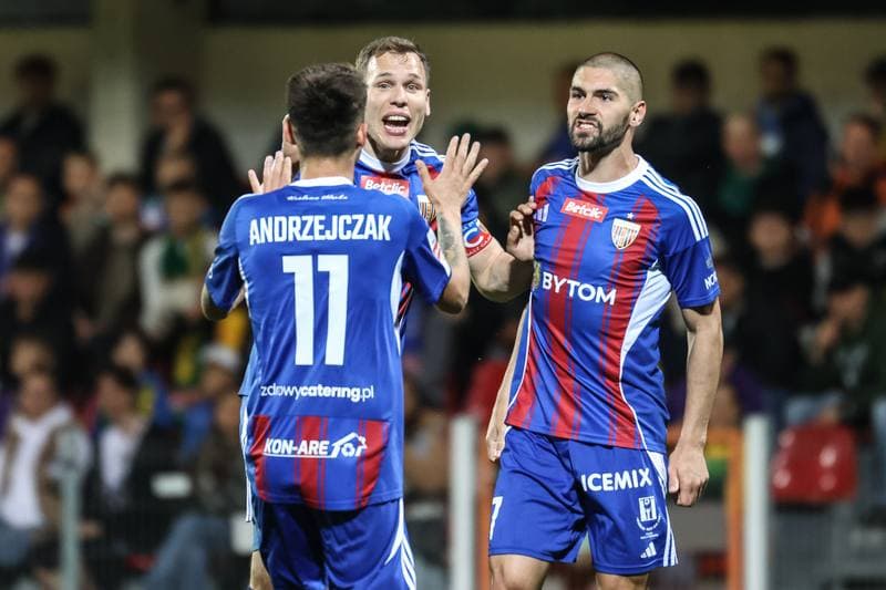 Football. Betclic I Liga. Puszcza Niepolomice - Polonia Bytom. 18.04.2026