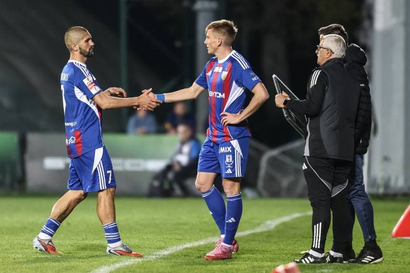 Football. Betclic I Liga. Puszcza Niepolomice - Polonia Bytom. 18.04.2026