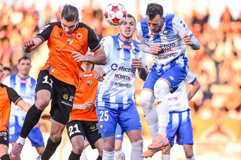 Football. Betclic 1 Liga. Chrobry Glogow - Stal Mielec. 17.04.2026