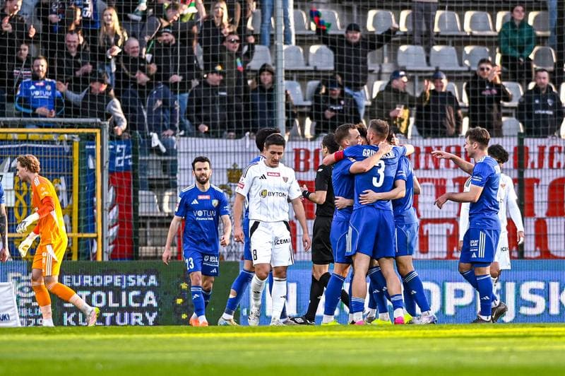 Football. Betclic 1 Liga. Miedz Legnica - Polonia Bytom. 07.04.2026