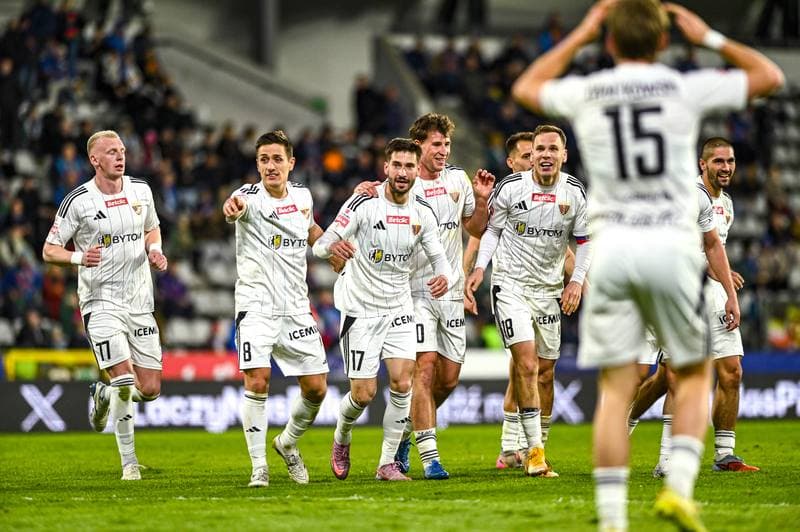 Football. Betclic 1 Liga. Miedz Legnica - Polonia Bytom. 07.04.2026