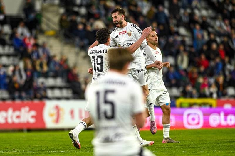 Football. Betclic 1 Liga. Miedz Legnica - Polonia Bytom. 07.04.2026