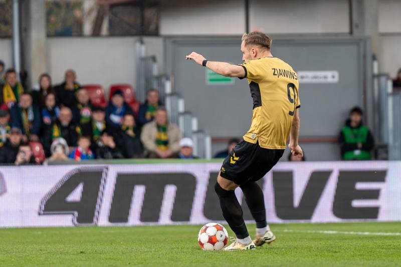 Football. Betclic I Liga. Puszcza Niepolomice - Polonia Warszawa. 06.04.2026