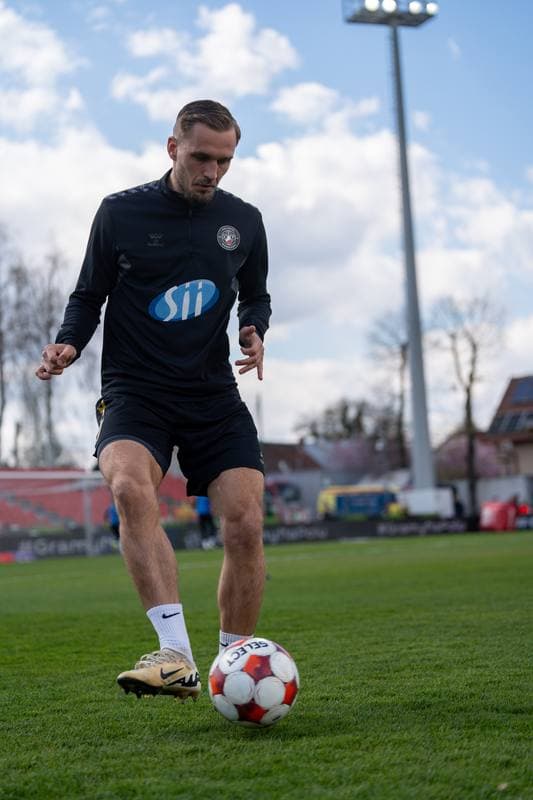 Football. Betclic I Liga. Puszcza Niepolomice - Polonia Warszawa. 06.04.2026