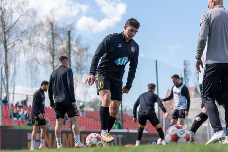 Football. Betclic I Liga. Puszcza Niepolomice - Polonia Warszawa. 06.04.2026