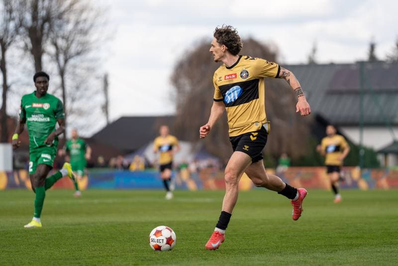 Football. Betclic I Liga. Puszcza Niepolomice - Polonia Warszawa. 06.04.2026