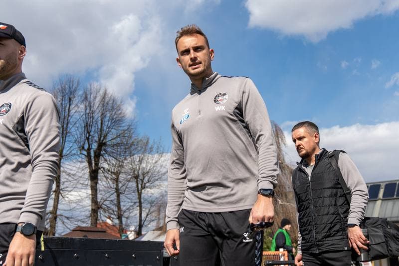 Football. Betclic I Liga. Puszcza Niepolomice - Polonia Warszawa. 06.04.2026