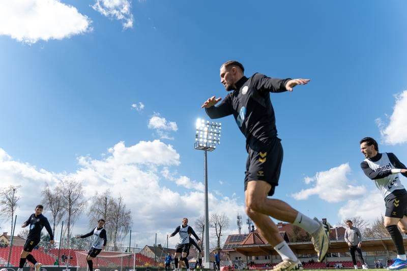 Football. Betclic I Liga. Puszcza Niepolomice - Polonia Warszawa. 06.04.2026