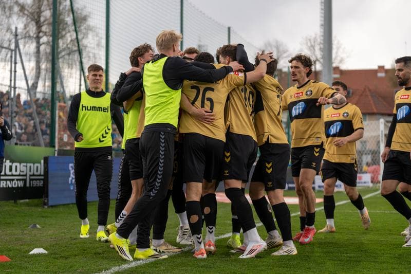 Football. Betclic I Liga. Puszcza Niepolomice - Polonia Warszawa. 06.04.2026