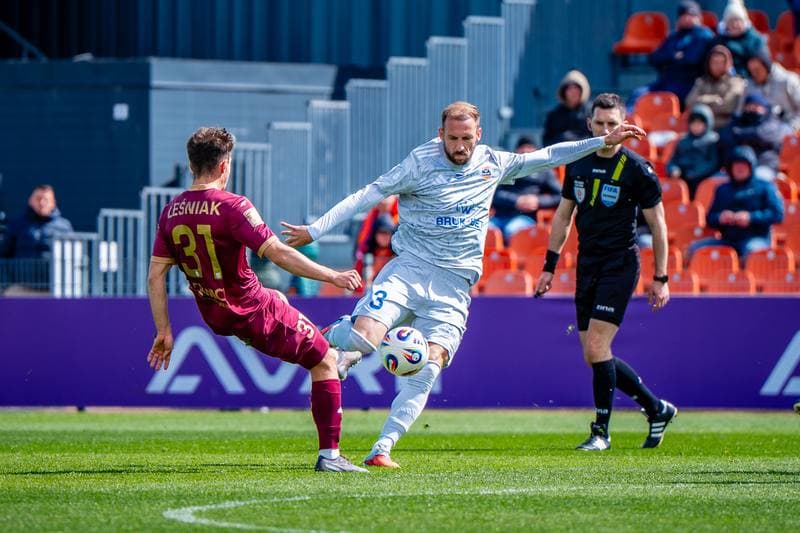 Football. PKO BP Ekstraklasa. Bruk-Bet Termalica Nieciecza - Piast Gliwice. 06.04.2026
