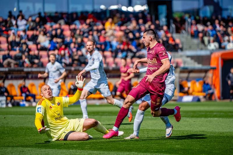 Football. PKO BP Ekstraklasa. Bruk-Bet Termalica Nieciecza - Piast Gliwice. 06.04.2026