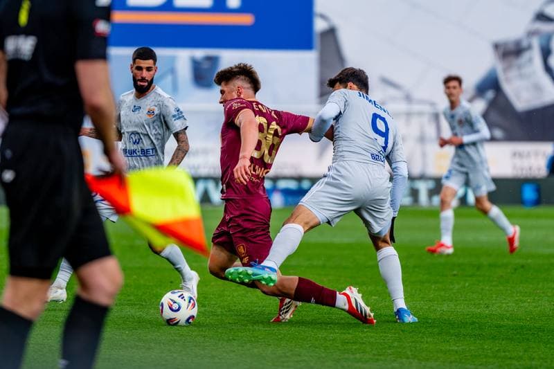 Football. PKO BP Ekstraklasa. Bruk-Bet Termalica Nieciecza - Piast Gliwice. 06.04.2026